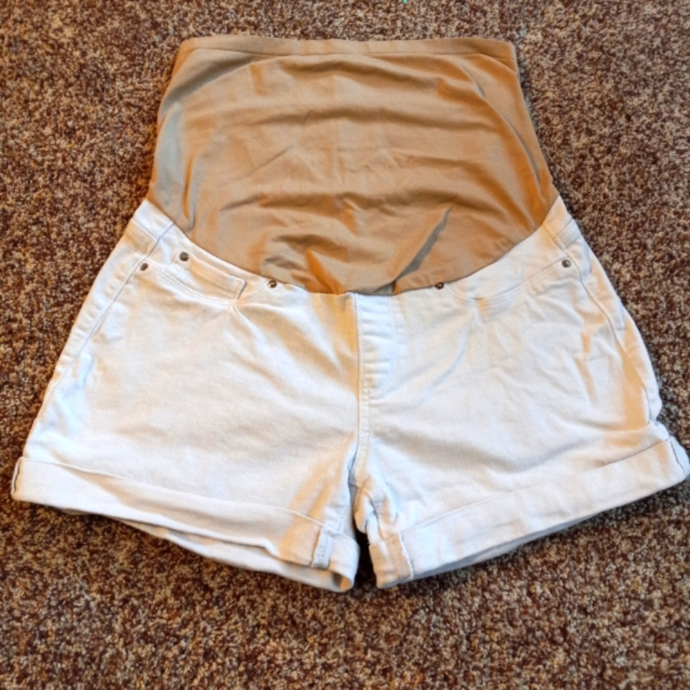 Maternity shorts